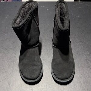 Girls Size 3 Bear Paw Black Fuzzy Boots Like New